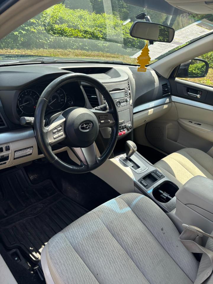 Subaru Outback 2.5i Premium 2010