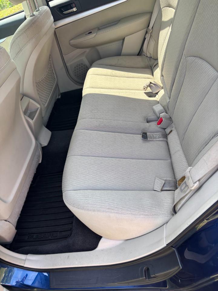 Subaru Outback 2.5i Premium 2010