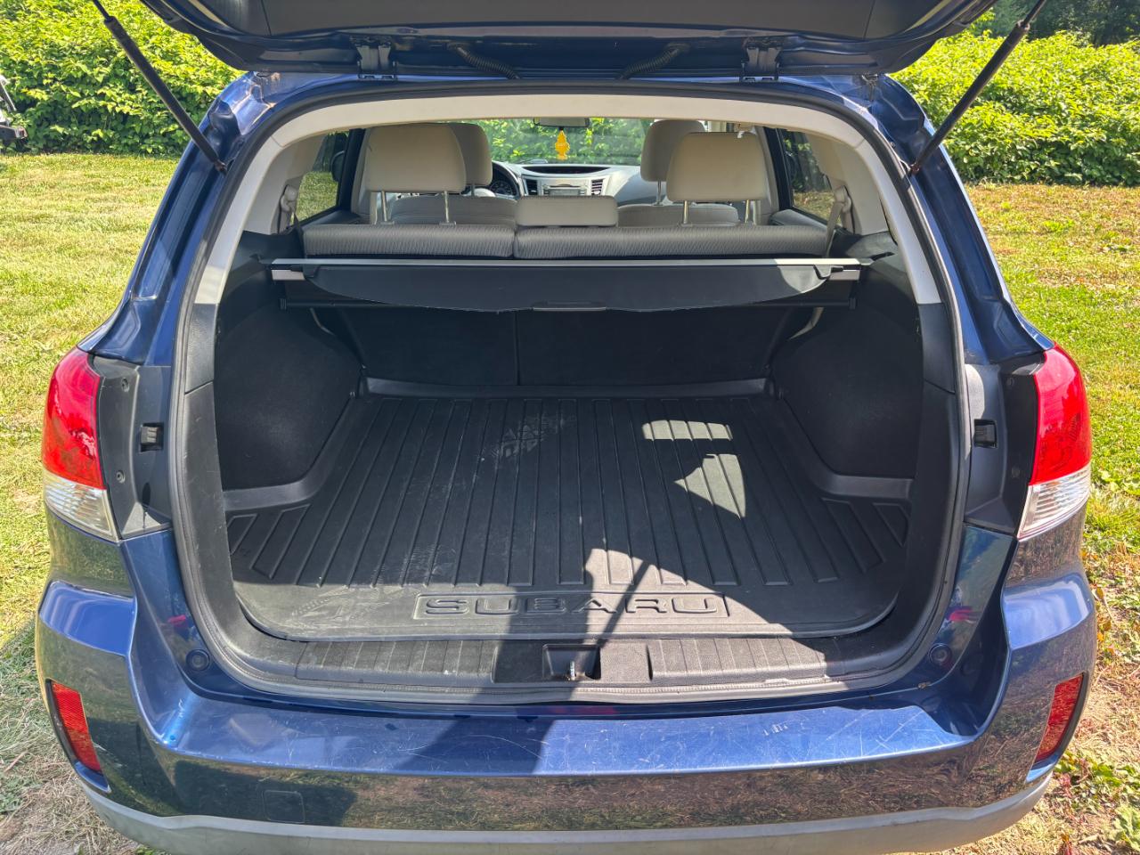 Subaru Outback 2.5i Premium 2010