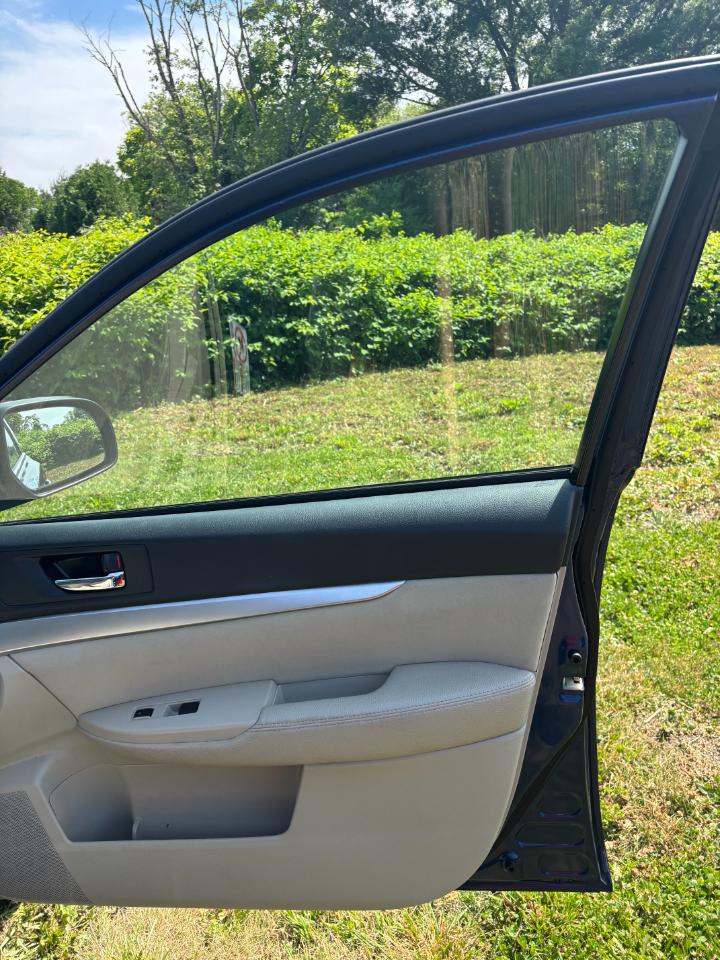 Subaru Outback 2.5i Premium 2010