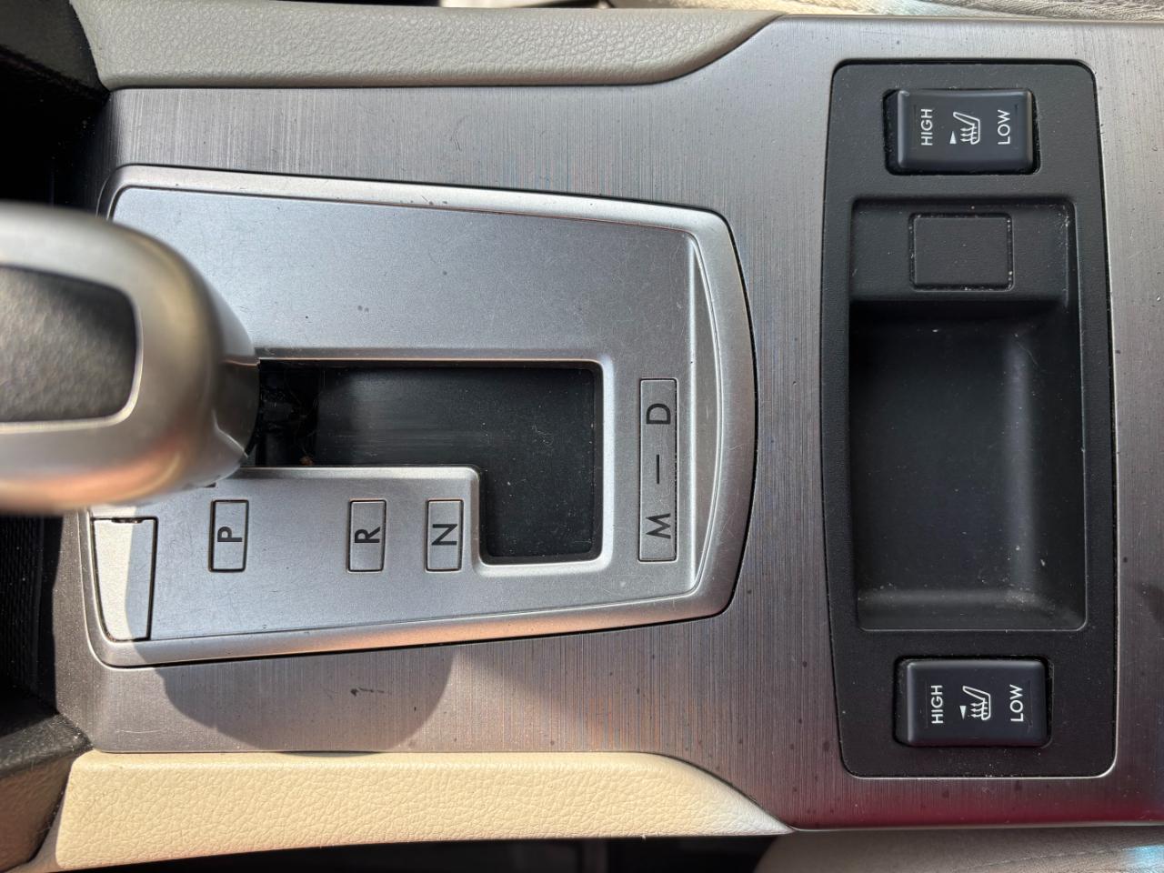 Subaru Outback 2.5i Premium 2010