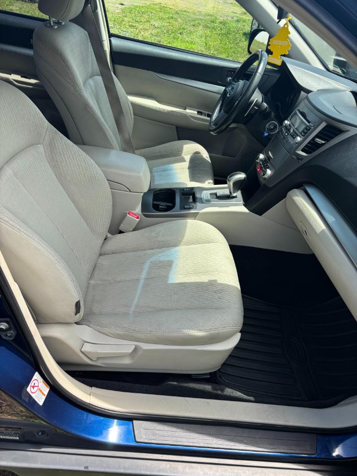Subaru Outback 2.5i Premium 2010