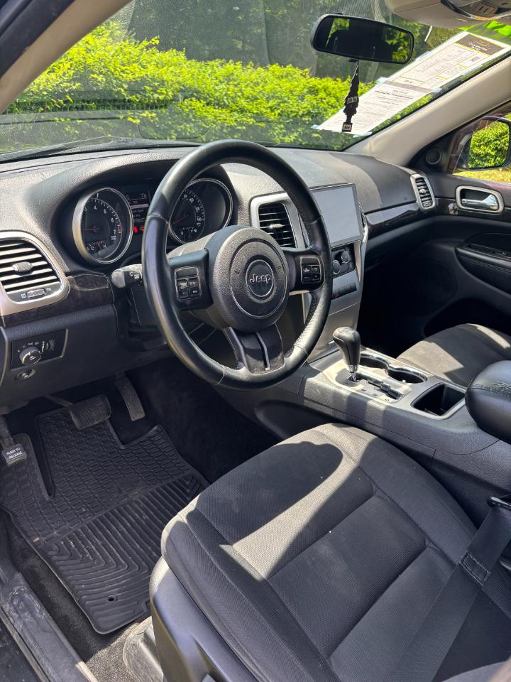 Jeep Grand Cherokee 4WD 4dr Laredo 2013