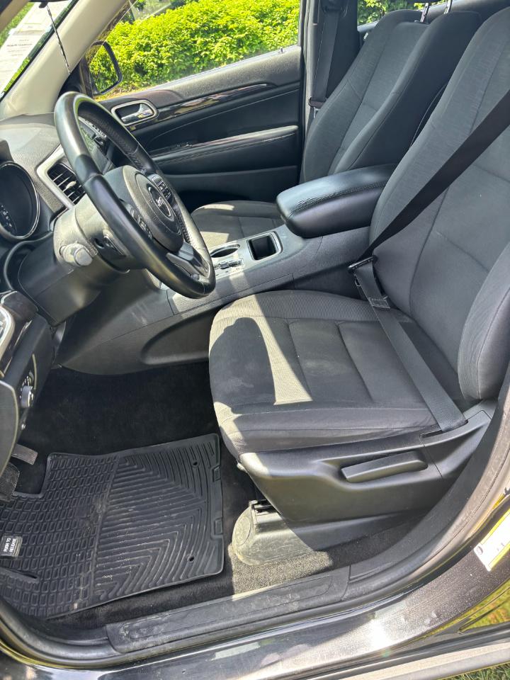 Jeep Grand Cherokee 4WD 4dr Laredo 2013