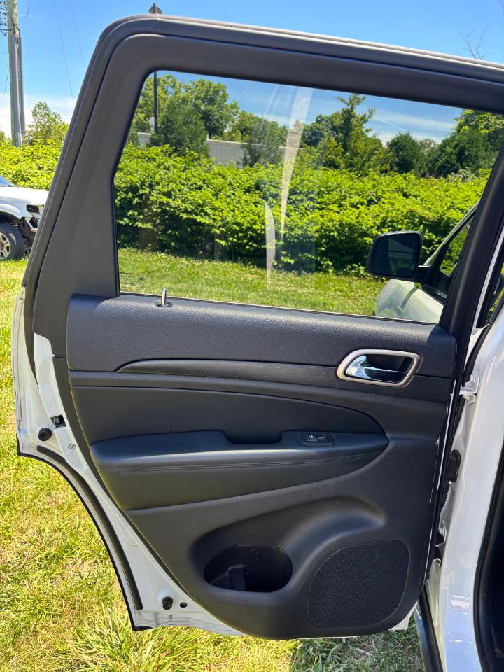 Jeep Grand Cherokee Laredo 2015