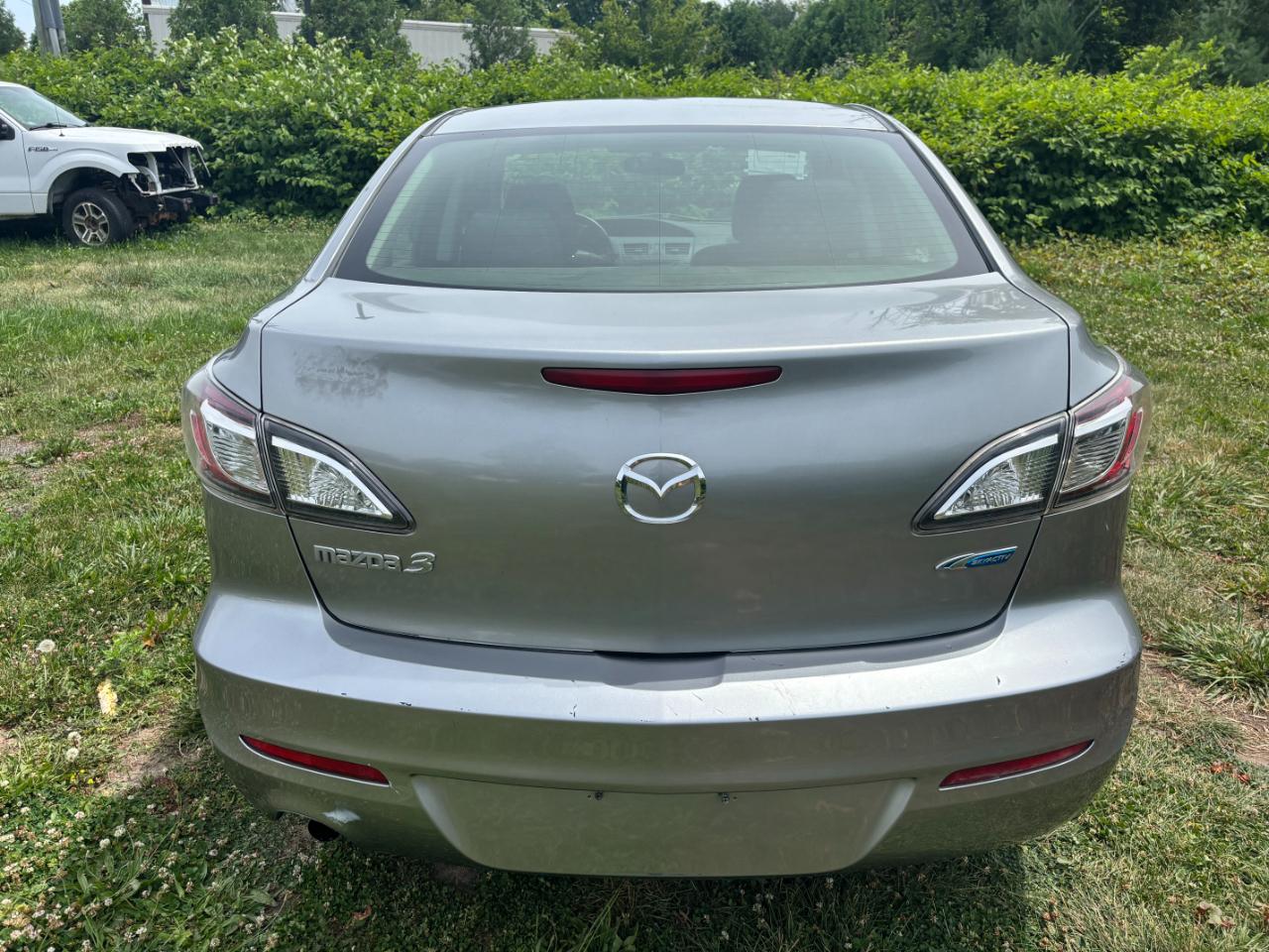 Mazda MAZDA3 i Sport 2013
