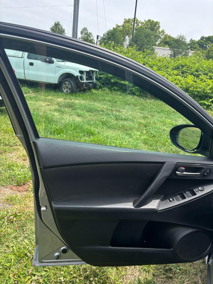 Mazda MAZDA3 i Sport 2013