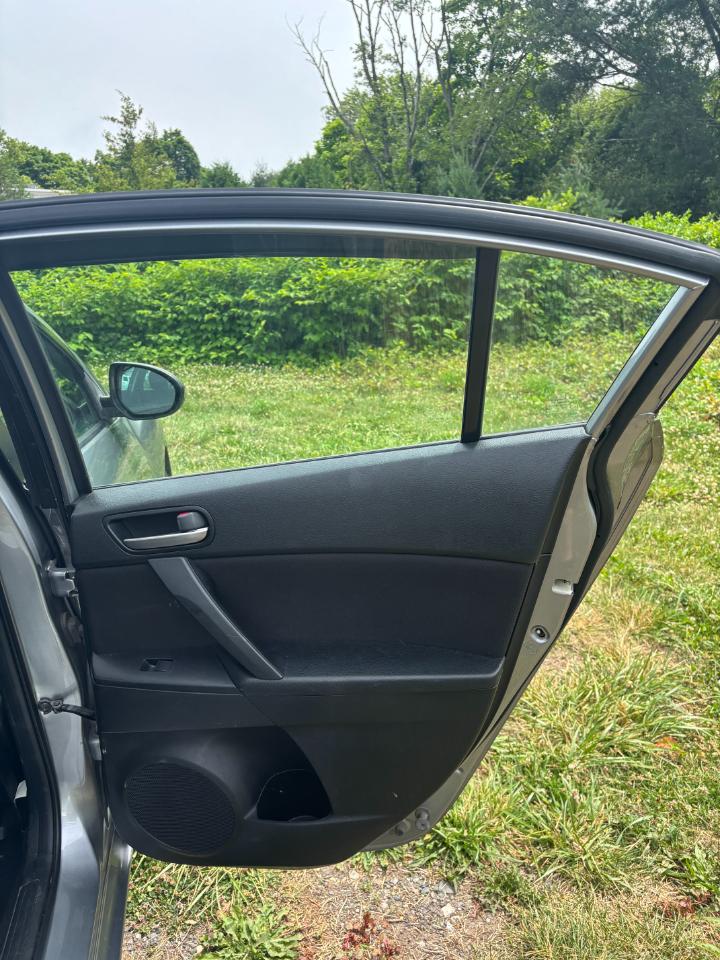 Mazda MAZDA3 i Sport 2013