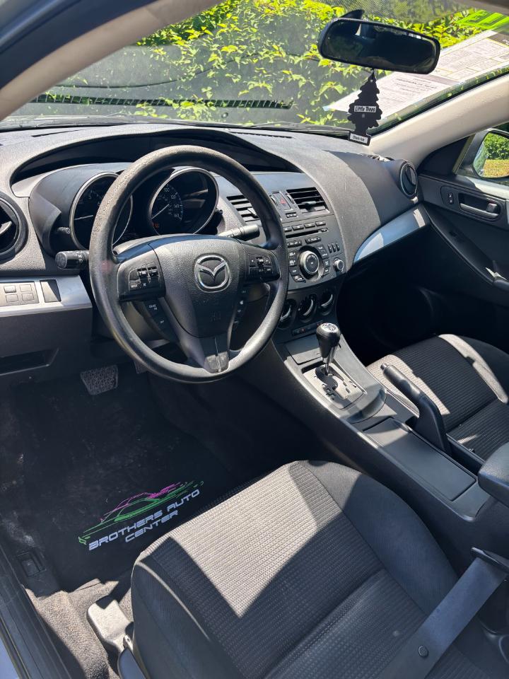 Mazda MAZDA3 i Sport 2013