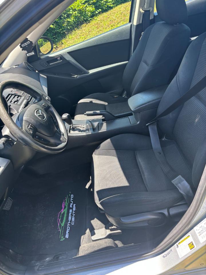 Mazda MAZDA3 i Sport 2013
