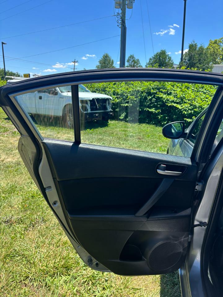 Mazda MAZDA3 i Sport 2013