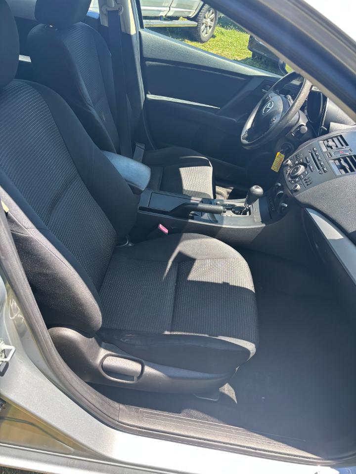 Mazda MAZDA3 i Sport 2013