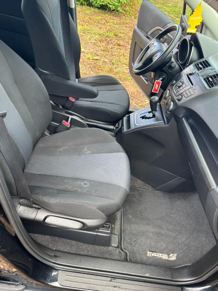 Mazda MAZDA5 Sport 2014