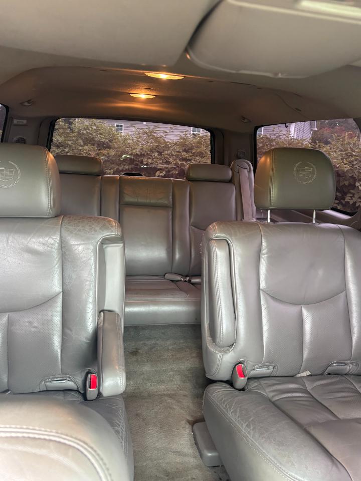 Cadillac Escalade ESV 2004