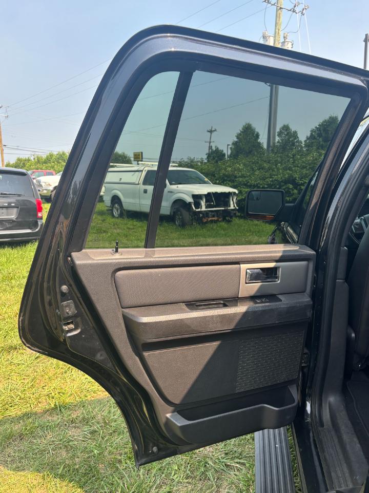 Ford Expedition 4WD 4dr Limited 2013
