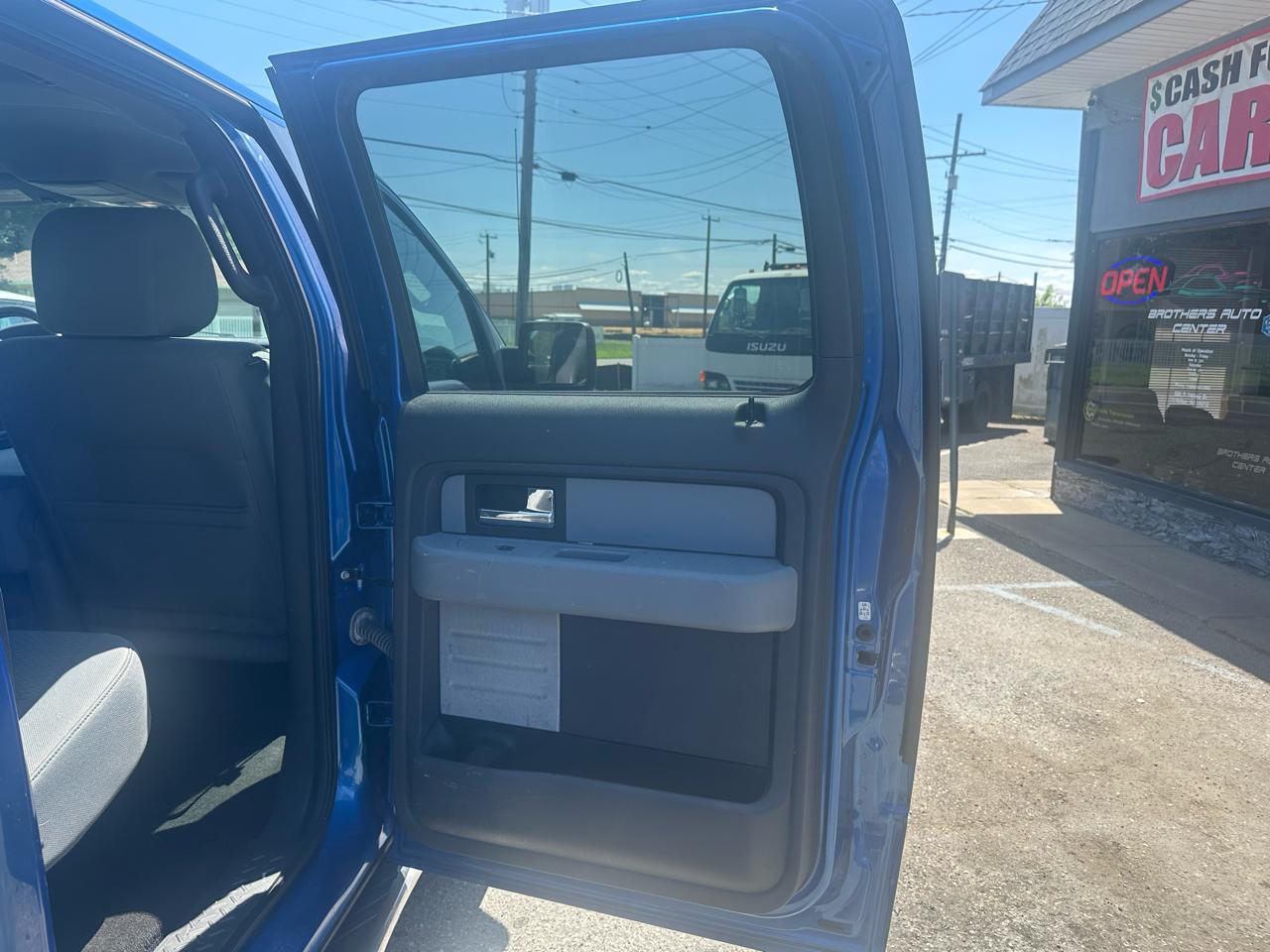 Ford F-150 XLT SuperCrew 4WD 2013