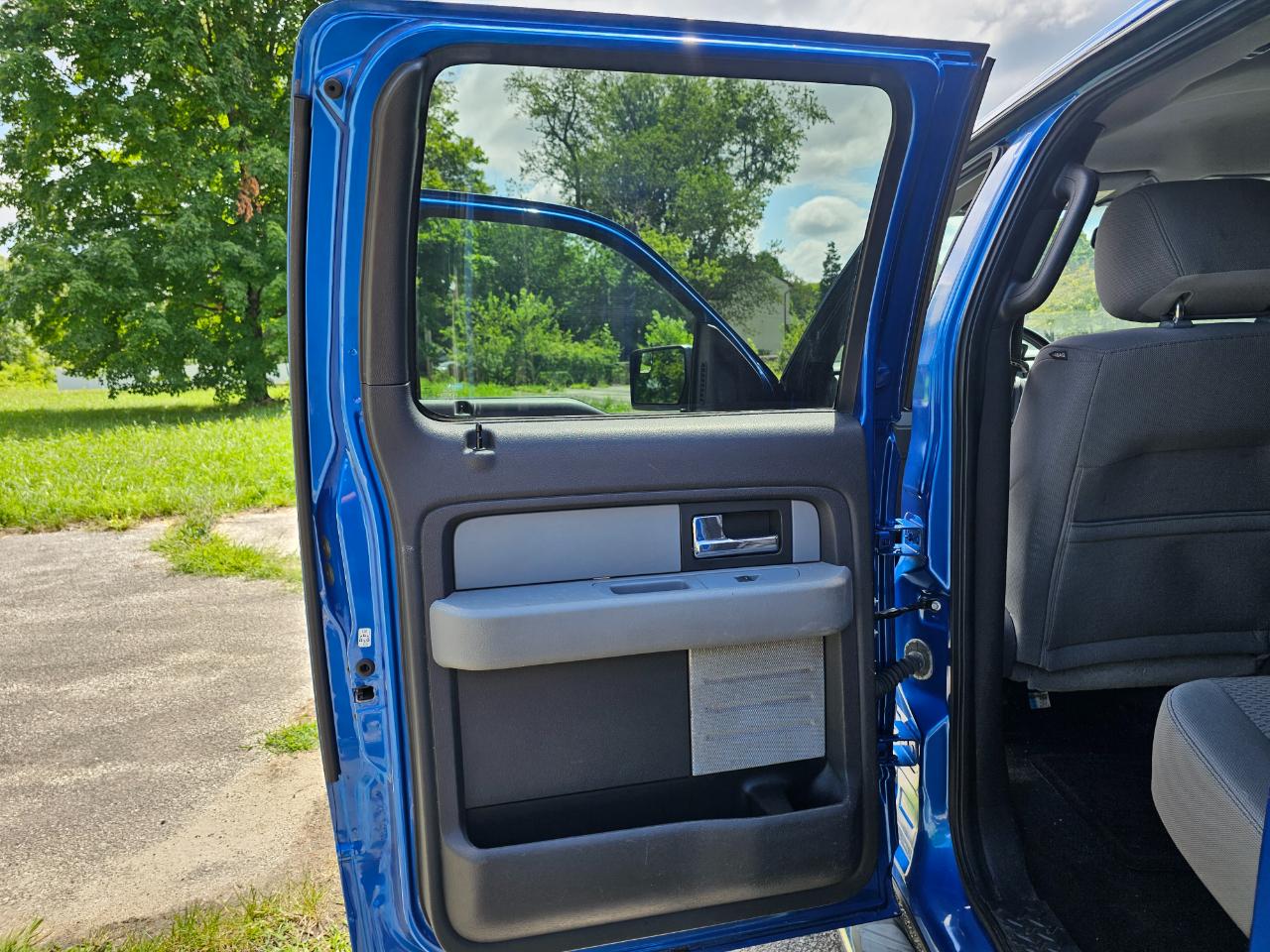 Ford F-150 XLT SuperCrew 4WD 2013