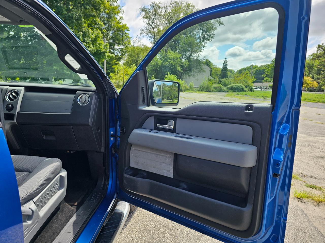 Ford F-150 XLT SuperCrew 4WD 2013