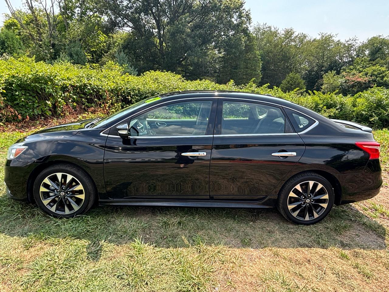 Nissan Sentra SR Turbo Manual 2017