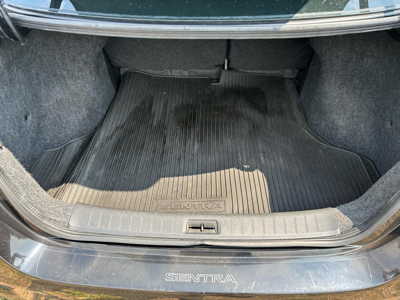 Nissan Sentra SR Turbo Manual 2017
