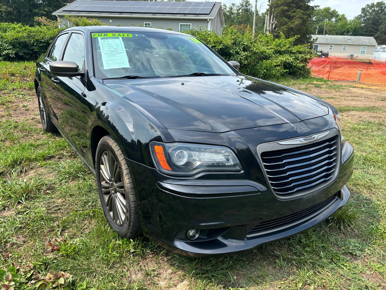 Chrysler 300 4dr Sdn 300C John Varvatos Limited Edition AWD 2014