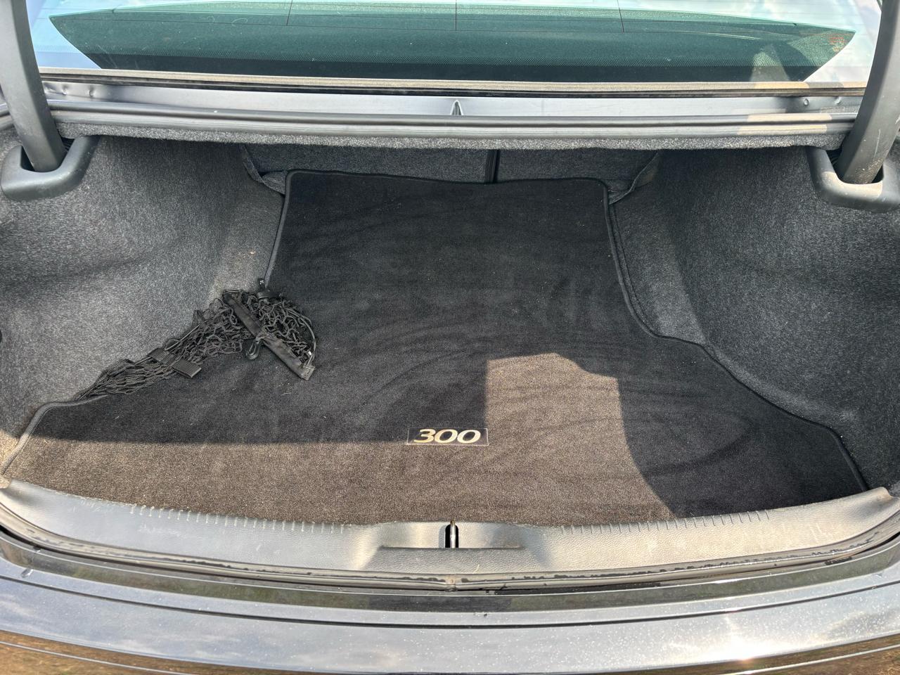 Chrysler 300 4dr Sdn 300C John Varvatos Limited Edition AWD 2014