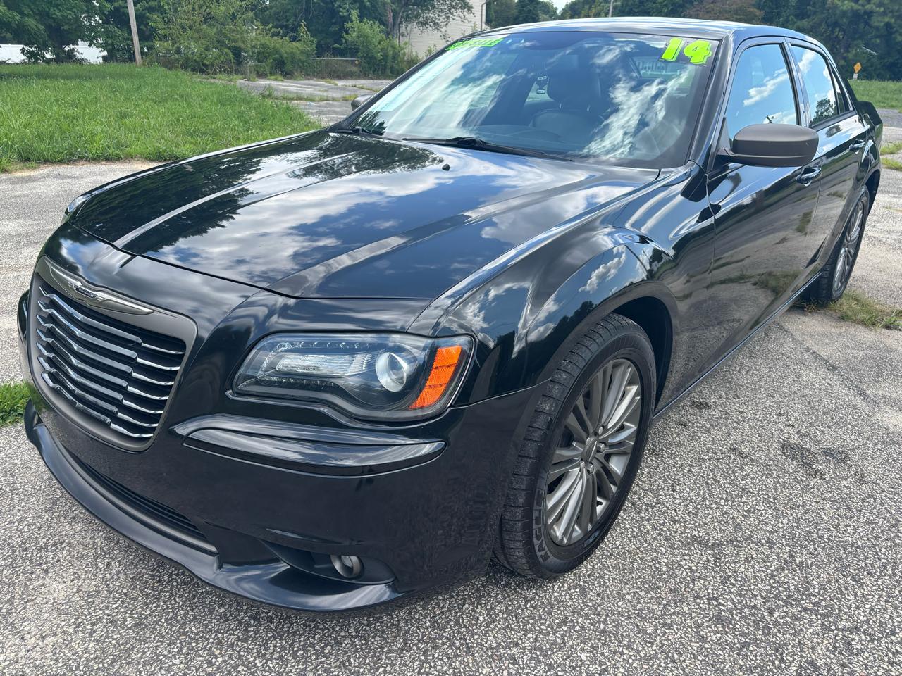 2014 Chrysler 300 4dr Sdn 300C John Varvatos Limited Edition AWD