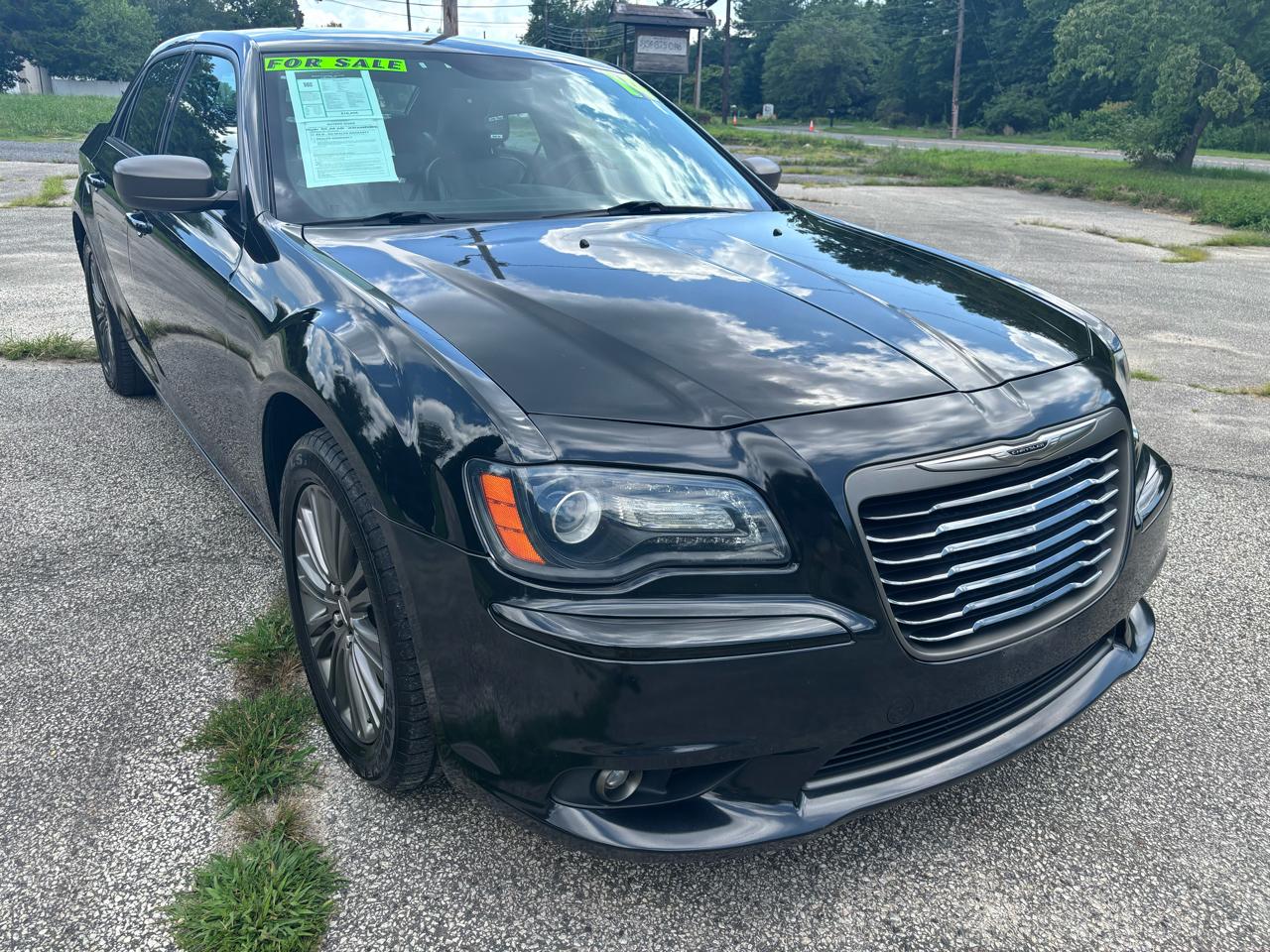 Chrysler 300 4dr Sdn 300C John Varvatos Limited Edition AWD 2014