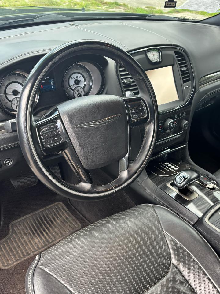 Chrysler 300 4dr Sdn 300C John Varvatos Limited Edition AWD 2014