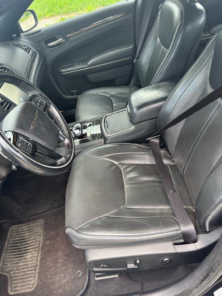 Chrysler 300 4dr Sdn 300C John Varvatos Limited Edition AWD 2014