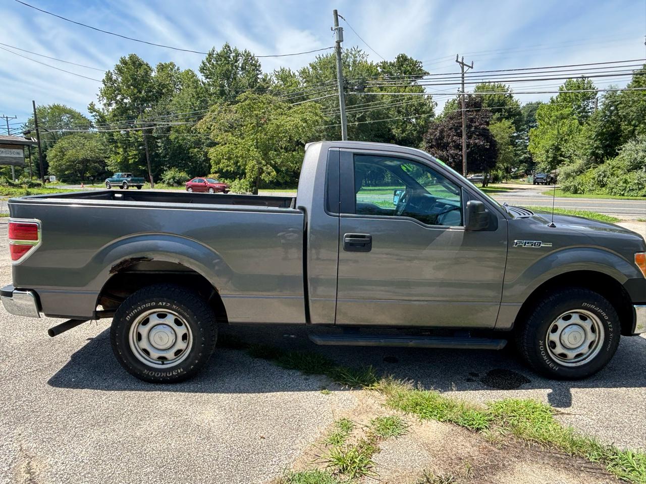 Ford F-150 XLT Reg. Cab Short Bed 2WD 2013