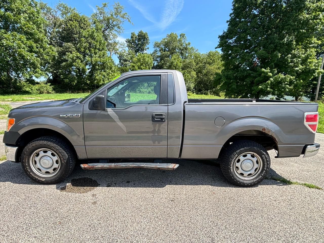Ford F-150 XLT Reg. Cab Short Bed 2WD 2013