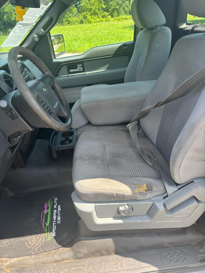 Ford F-150 XLT Reg. Cab Short Bed 2WD 2013