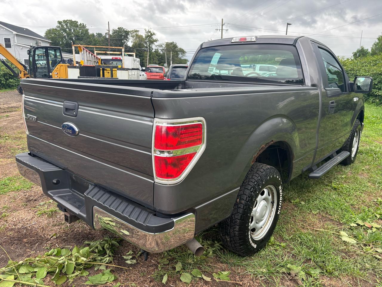 Ford F-150 XLT Reg. Cab Short Bed 2WD 2013