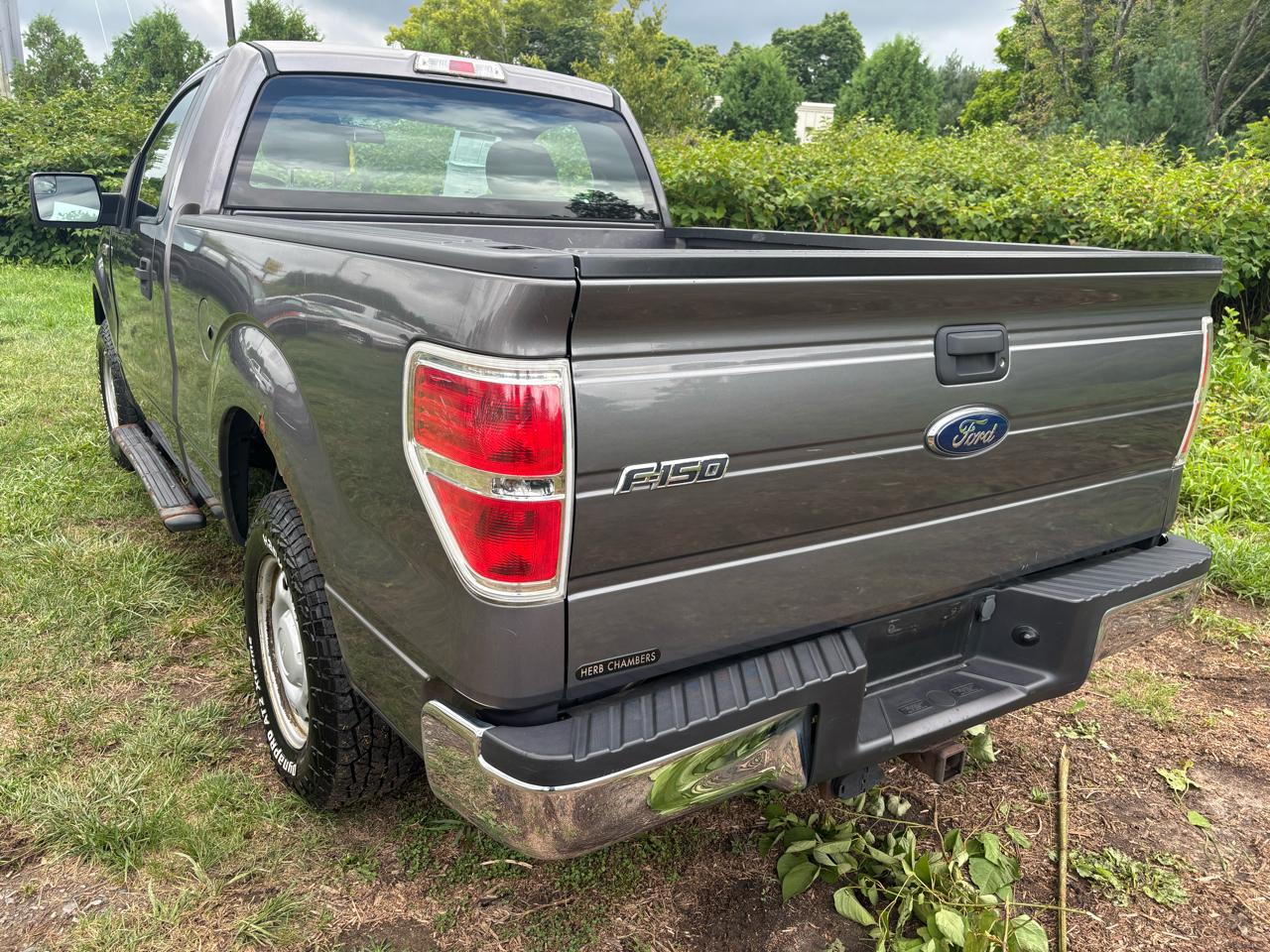 Ford F-150 XLT Reg. Cab Short Bed 2WD 2013