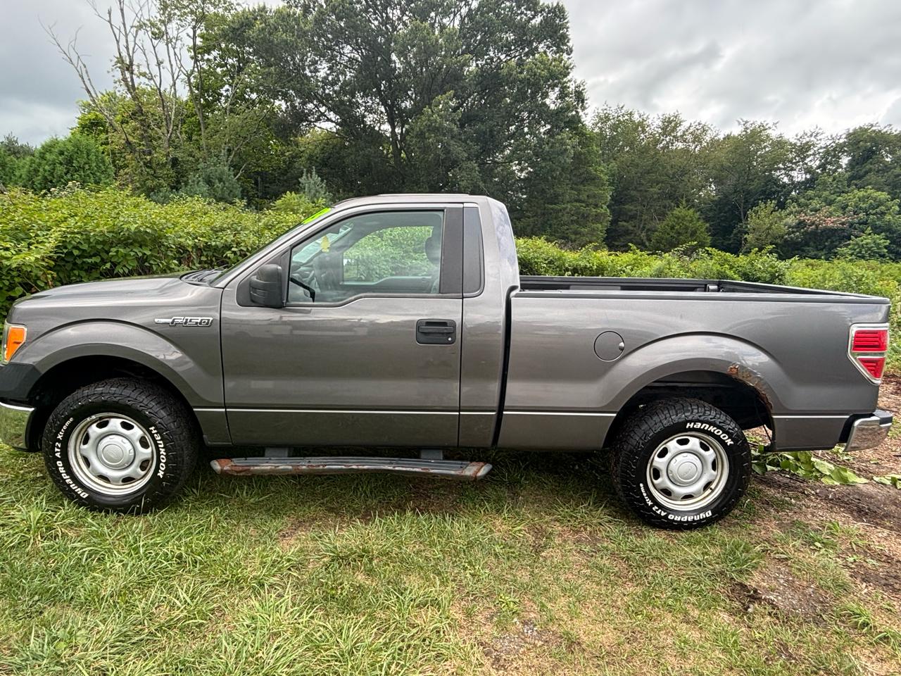 Ford F-150 XLT Reg. Cab Short Bed 2WD 2013