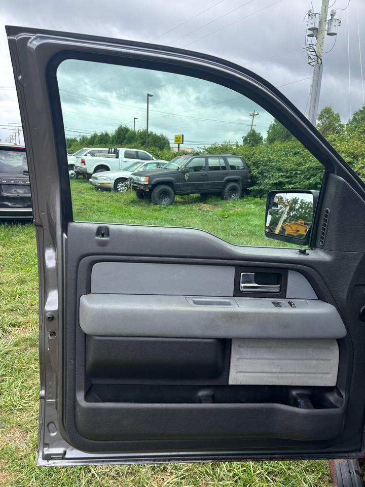 Ford F-150 XLT Reg. Cab Short Bed 2WD 2013