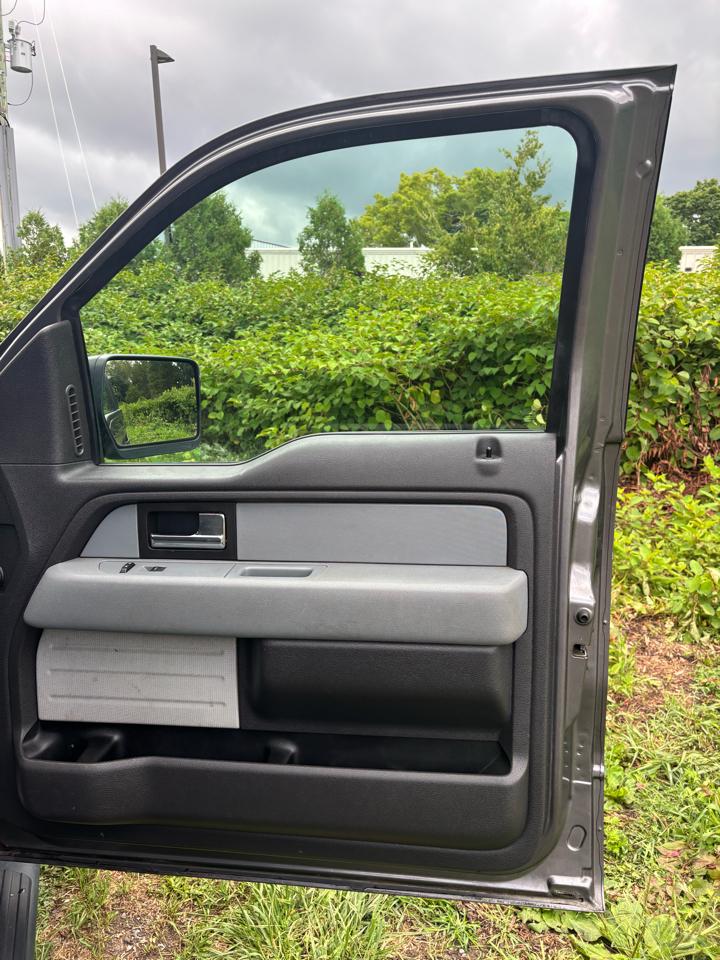Ford F-150 XLT Reg. Cab Short Bed 2WD 2013
