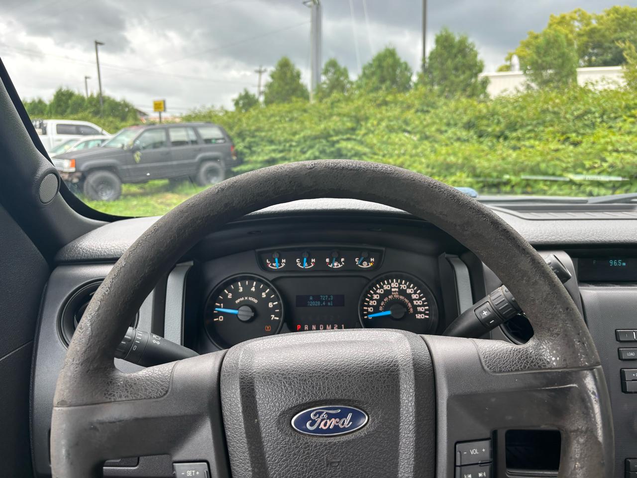 Ford F-150 XLT Reg. Cab Short Bed 2WD 2013