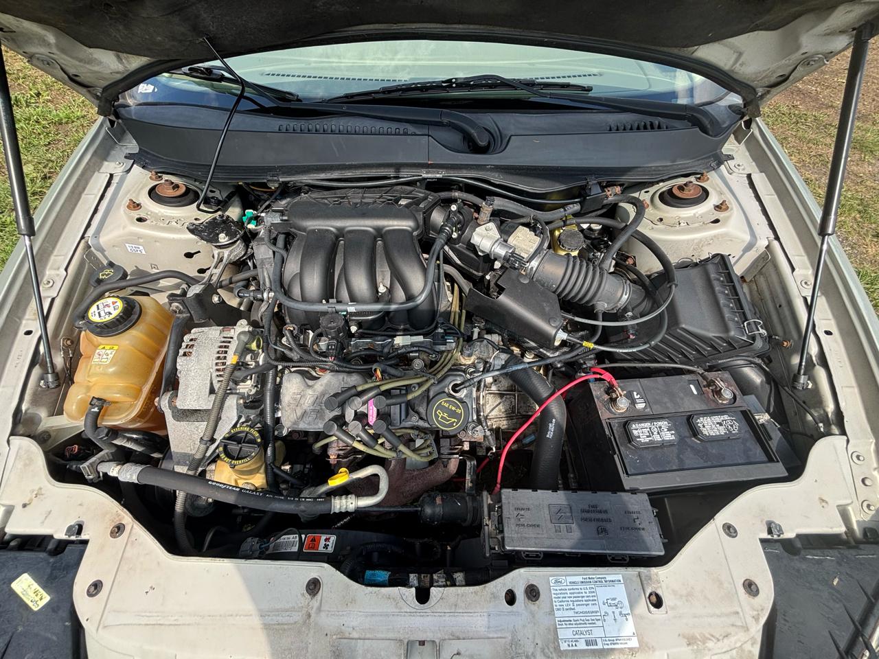 Ford Taurus 4dr Sdn SE 2006
