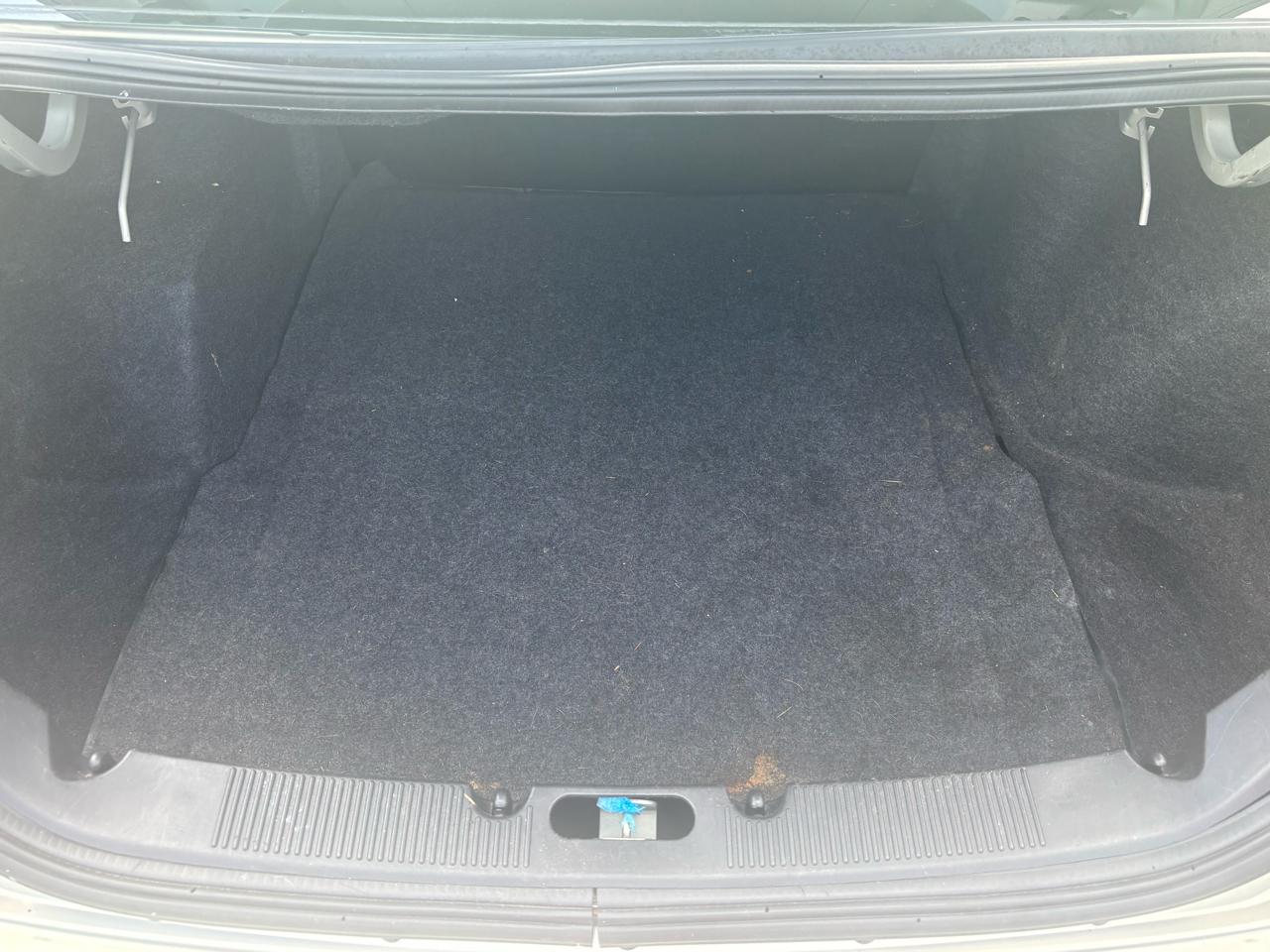 Ford Taurus 4dr Sdn SE 2006