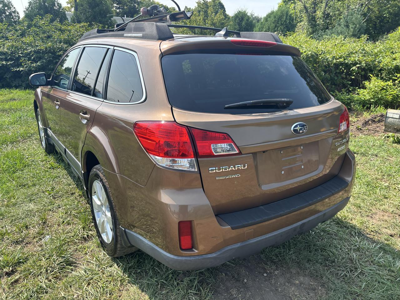 Subaru Outback 4dr Wgn H4 Auto 2.5i Limited Pwr Moon/Nav 2011