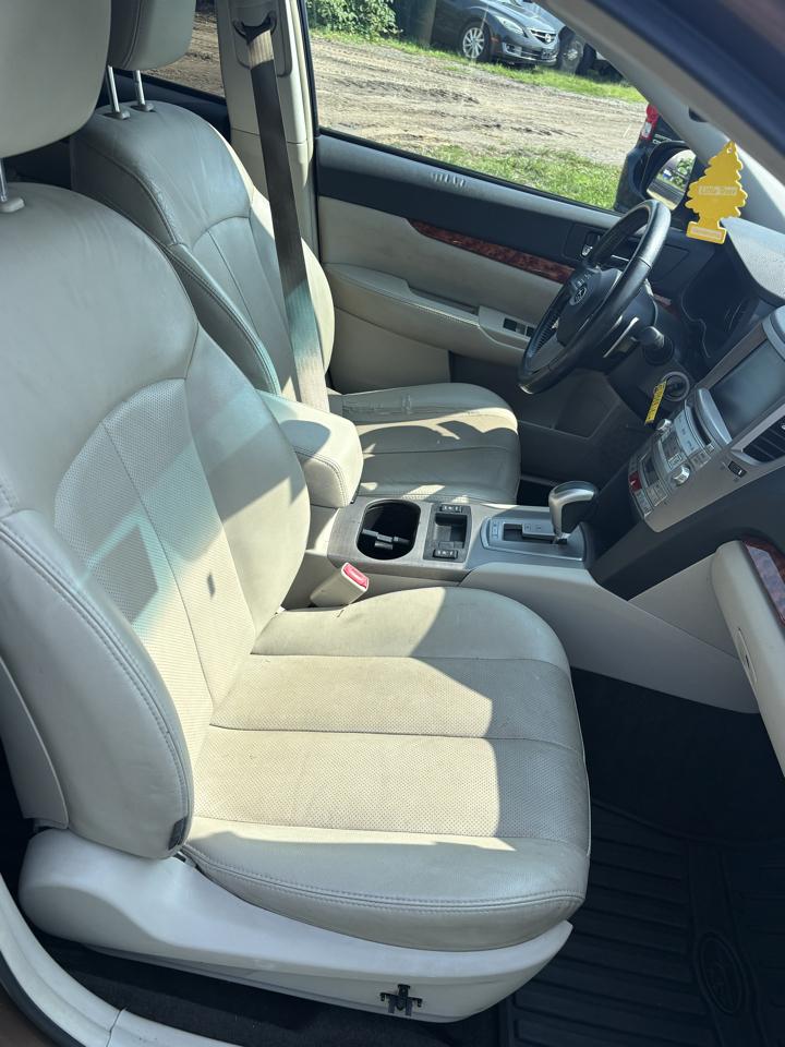 Subaru Outback 4dr Wgn H4 Auto 2.5i Limited Pwr Moon/Nav 2011