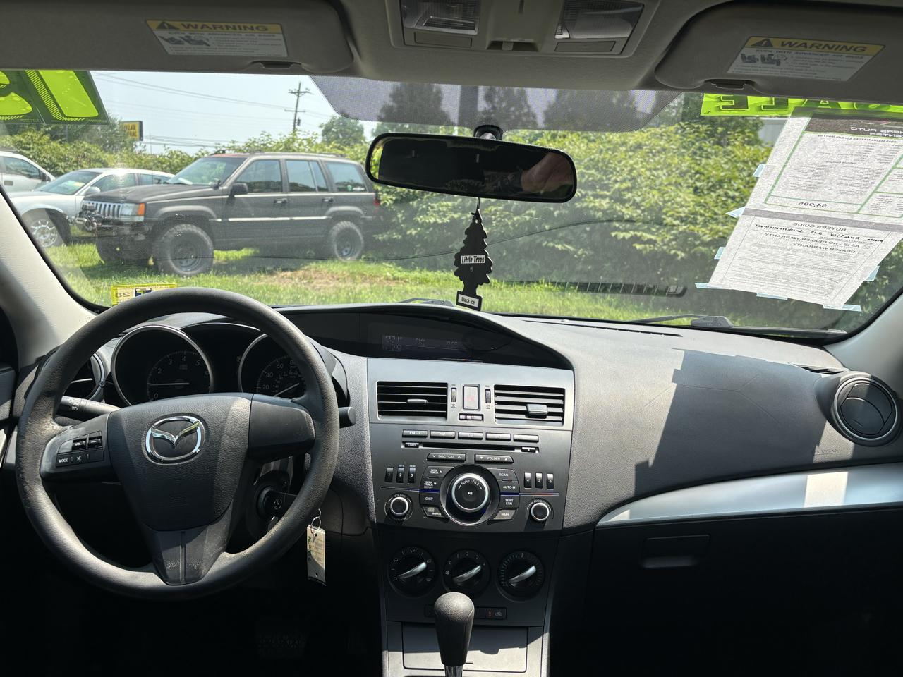 Mazda MAZDA3 4dr Sdn Man i SV 2013