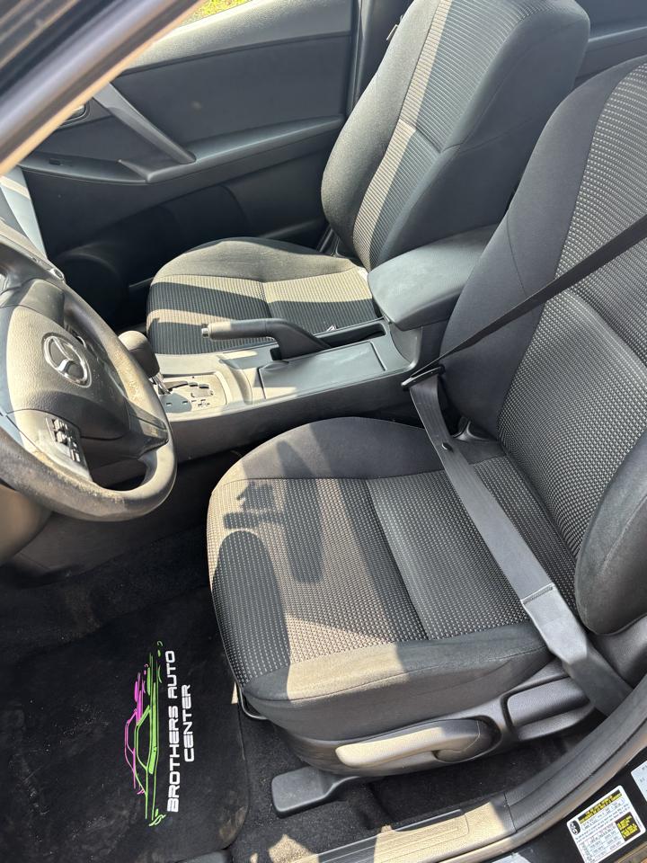 Mazda MAZDA3 4dr Sdn Man i SV 2013