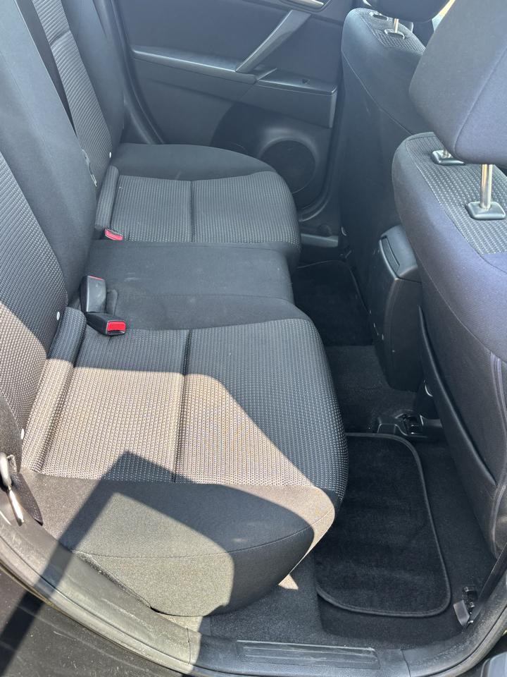 Mazda MAZDA3 4dr Sdn Man i SV 2013