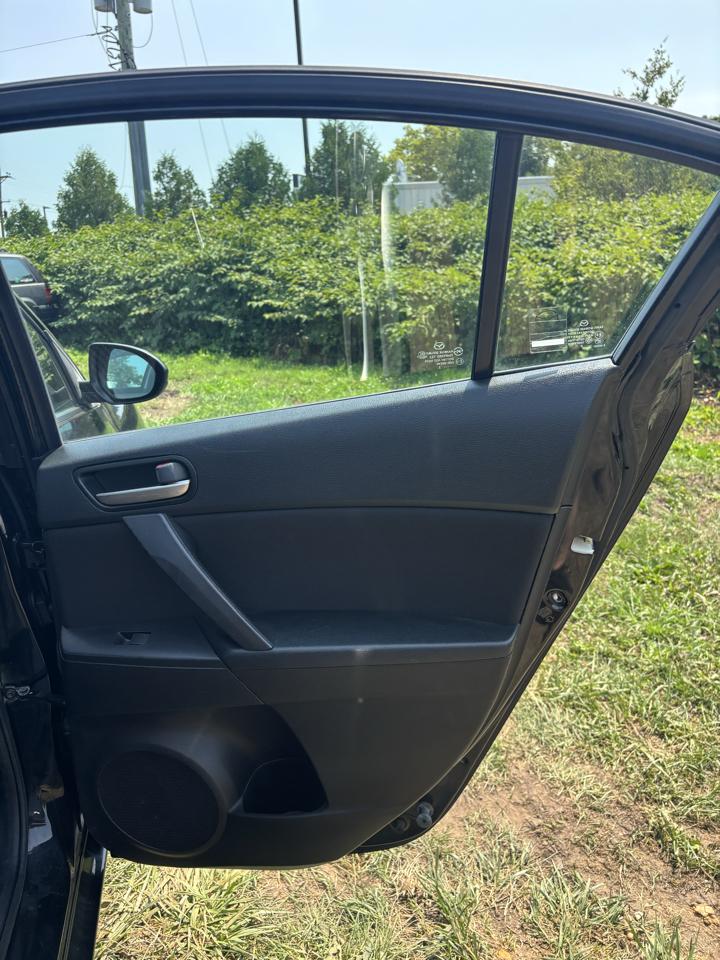 Mazda MAZDA3 4dr Sdn Man i SV 2013