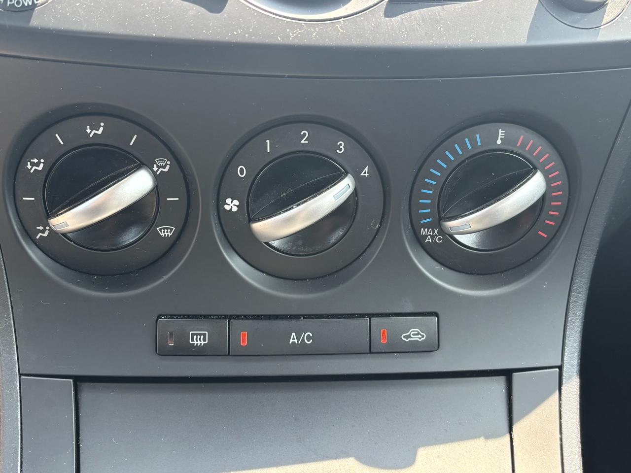 Mazda MAZDA3 4dr Sdn Man i SV 2013