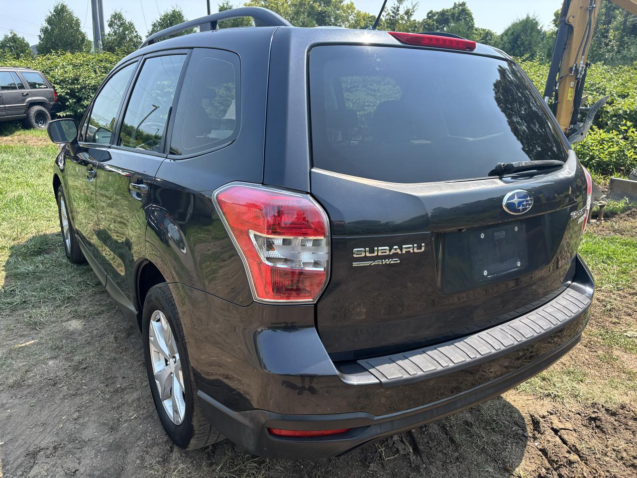 Subaru Forester 4dr CVT 2.5i PZEV 2015