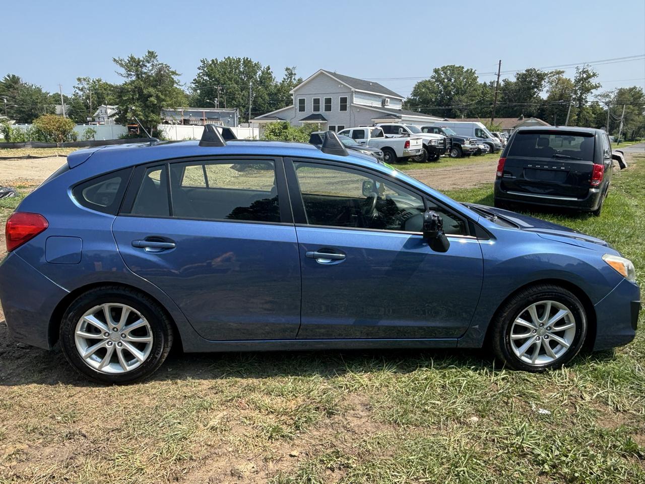 Subaru Impreza Wagon 5dr Auto 2.0i Premium 2014